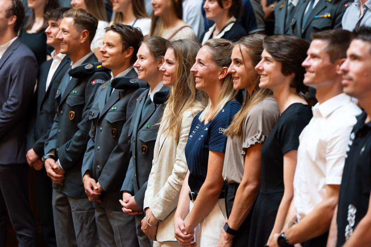 Übersicht Schweizer Militär Grade/ Ränge