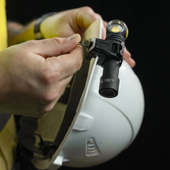 Armytek AHM-04 Schutzhelmhalterung