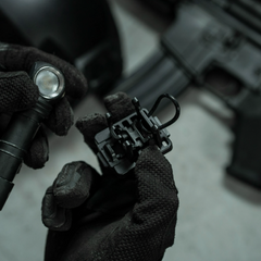 Armytek AHM-05 Schutzhelmhalterung