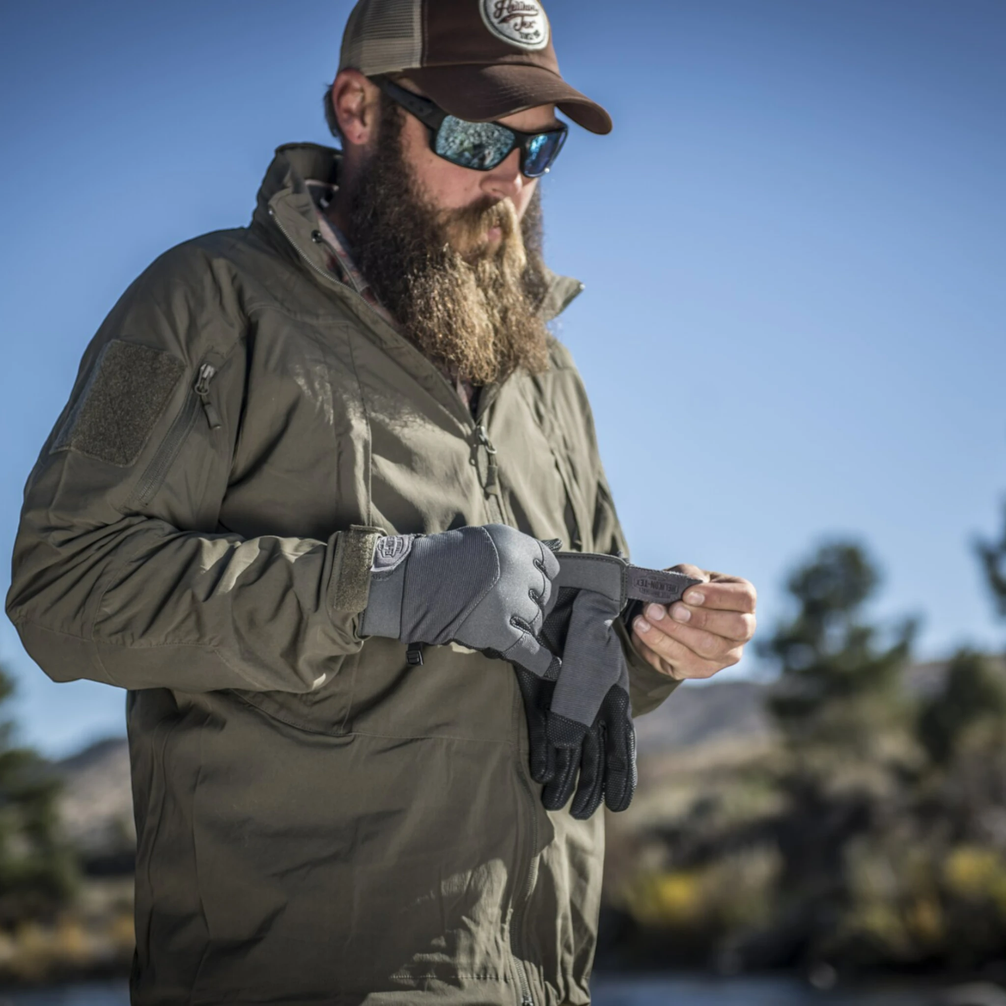 Shadow Grey / Black Armtec