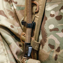 Source magnetic hose holder